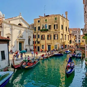 Apartment Ca Cicogna Air Conditioning And Fast Wifi, Central Location Apartment, Venedig